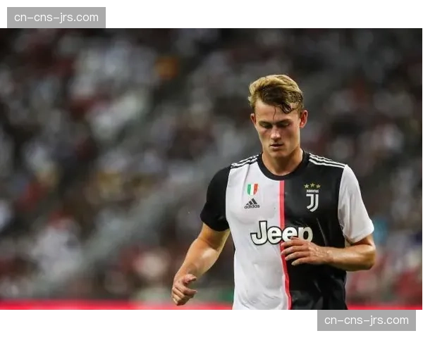 “VAR长时间介入,判定博洛尼亚禁区手球,尤文图斯获得点球” “VAR长时间介入,判定博洛尼亚禁区手球,尤文图斯获得点球”